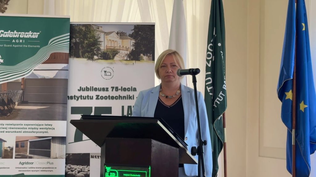 Zdjęcia z obchodów 75-lecia ZHB, obejmujące wystąpienia, uczestników konferencji, prezentacje oraz wydarzenia towarzyszące.